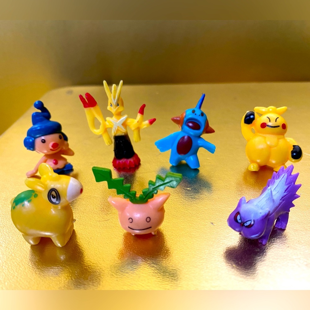 POKÉMON VINTAGE RARE MINI PVC CHARACTER TOYS GROUP OF 7 SIZE 1”-1.5”